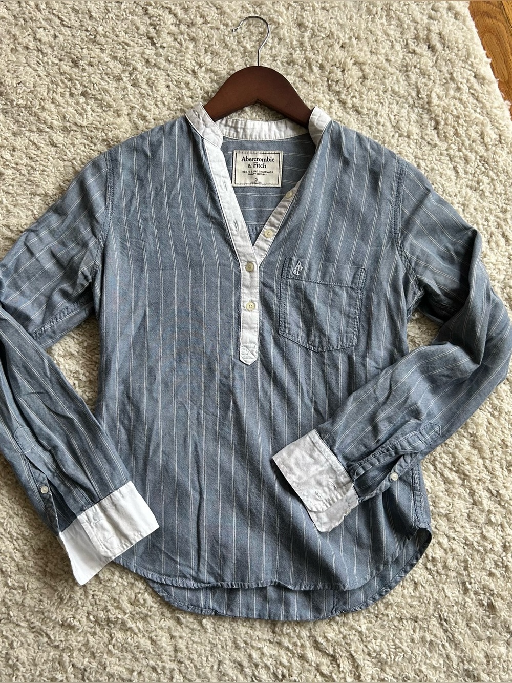 Abercrombie & Fitch Blue Pinstripe Button-Trim Cotton Linen Shirt